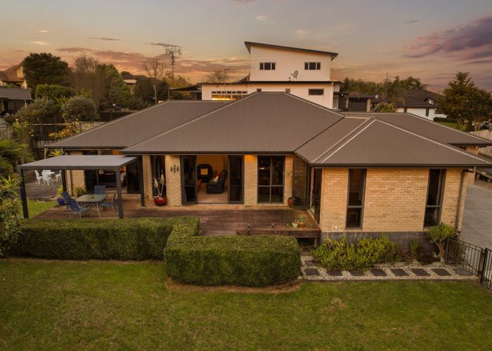  at 13 Alford Place, Huntington, Hamilton