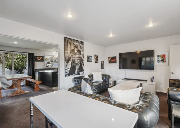  at 2/74 Russley Road, Russley, Christchurch