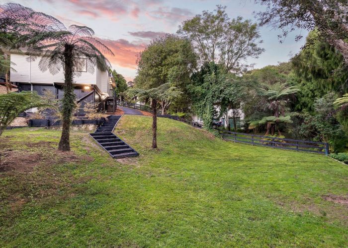  at 29 Darcy Place, Massey, Waitakere City, Auckland