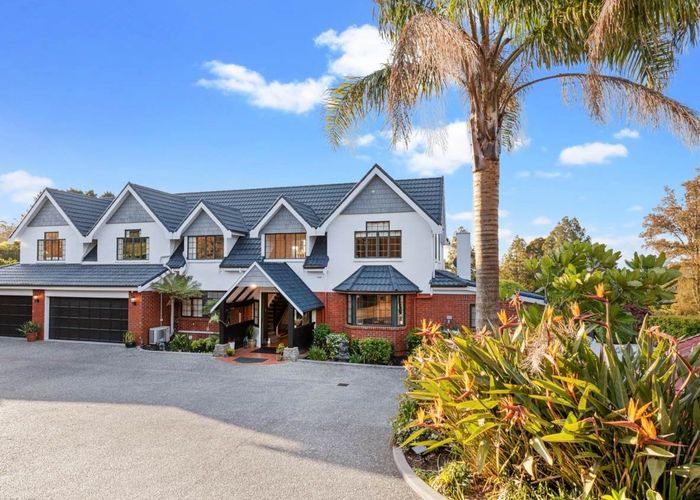  at 6 Tiffany Close, Totara Park, Auckland