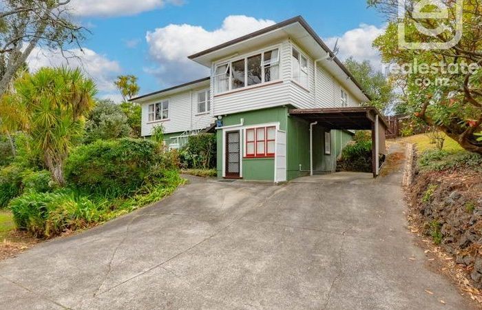  at 42 Whitney Street, New Windsor, Auckland