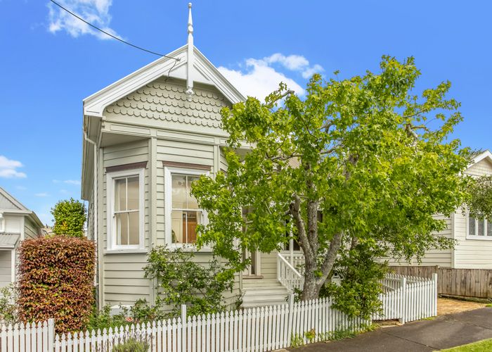  at 17 Bayfield Road, Ponsonby, Auckland