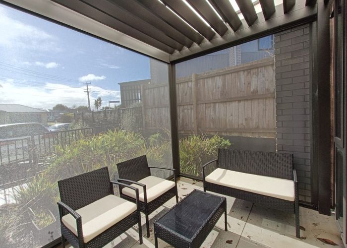  at 1/18 Titoki Street, Te Atatu Peninsula, Waitakere City, Auckland