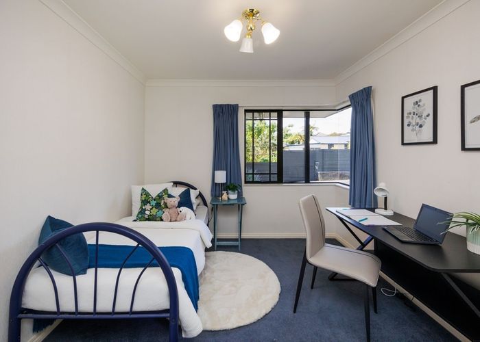  at 12 Franklin Avenue, Hokowhitu, Palmerston North