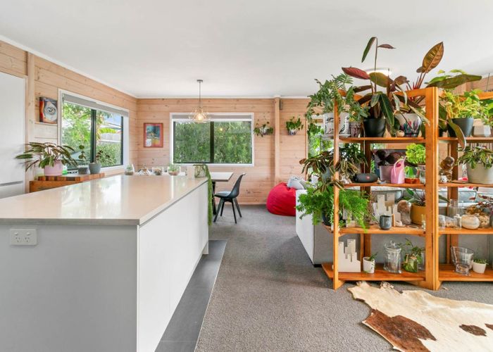 at 1/27 St Leonards Road, Kelston, Waitakere City, Auckland