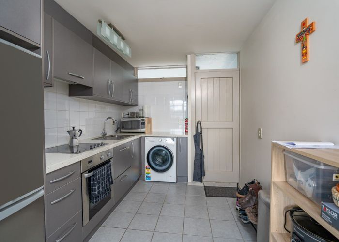  at 9/300 Lake Terrace, Two Mile Bay, Taupo