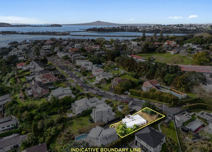  at 19 Stirling Street, Remuera, Auckland