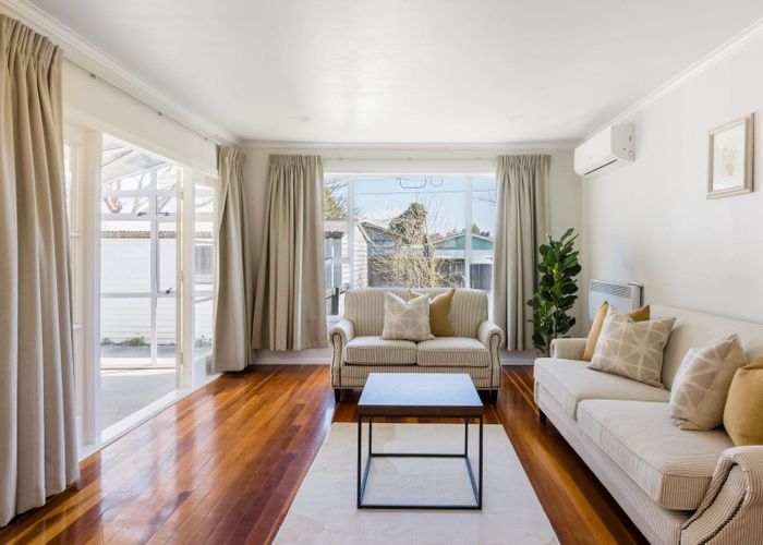  at 60 Southsea Crescent, Silverdale, Hamilton