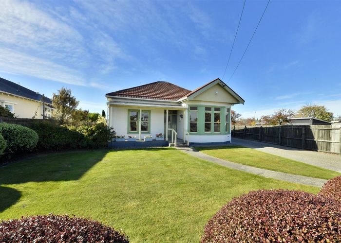  at 27 MacKenzie Avenue, Woolston, Christchurch
