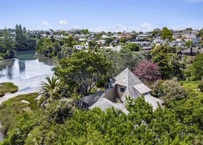  at 2/62 Kelvin Road, Remuera, Auckland