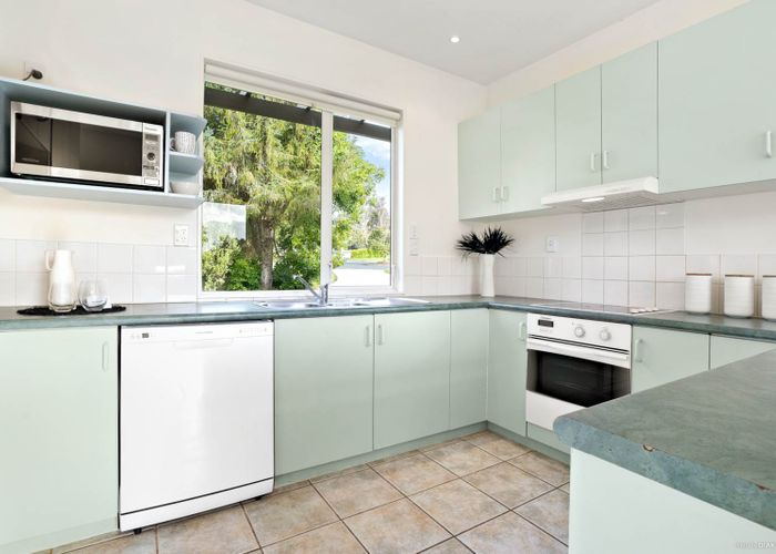  at 10B SHILOH WAY, Greenhithe, Auckland