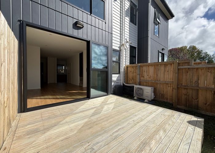  at 6 Impatiens Lane, Massey, Waitakere City, Auckland