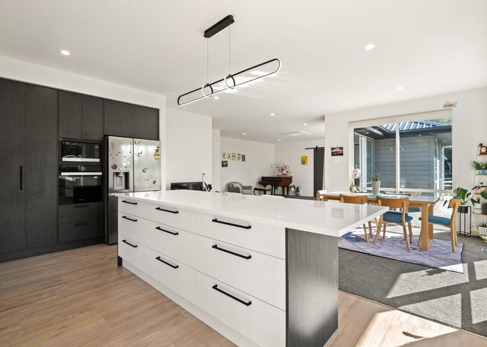  at 16 Redwoods Lane, Helensburgh, Dunedin