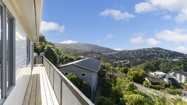  at 46 Winston Street, Crofton Downs, Wellington