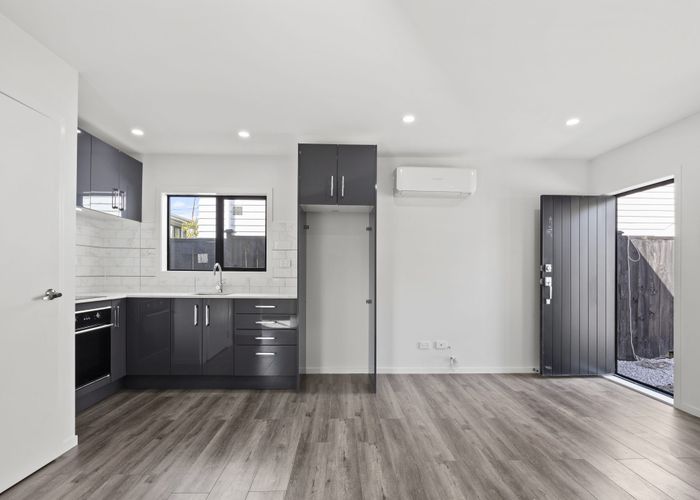  at 13A Springside Place, New Lynn, Waitakere City, Auckland