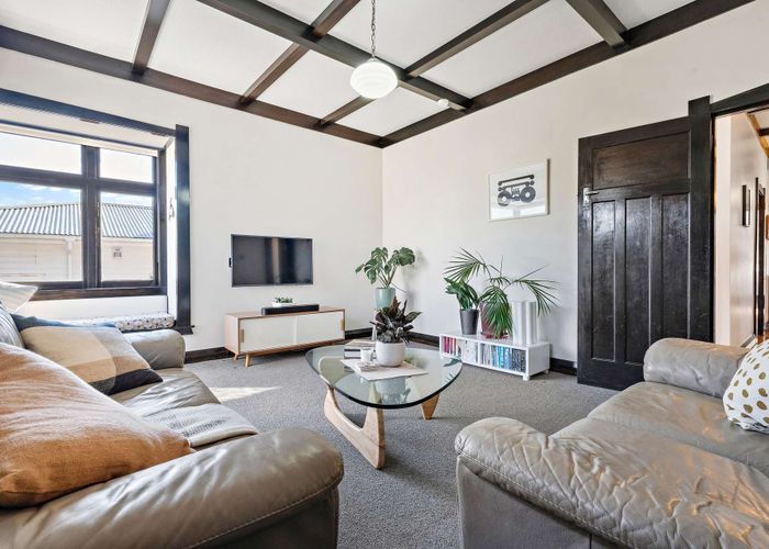  at 20 Hayr Road, Three Kings, Auckland