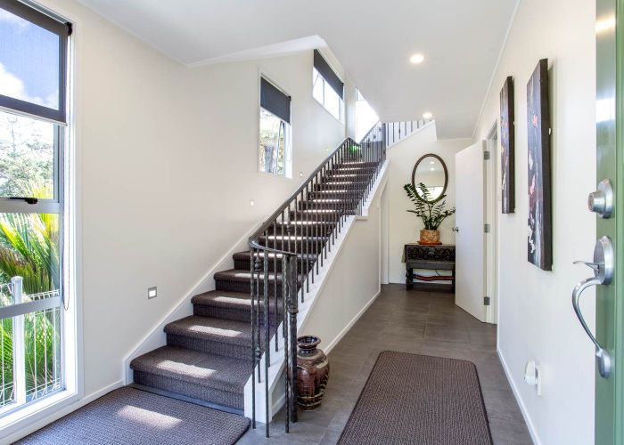  at 2/32 Capilano Place, Glenfield, North Shore City, Auckland