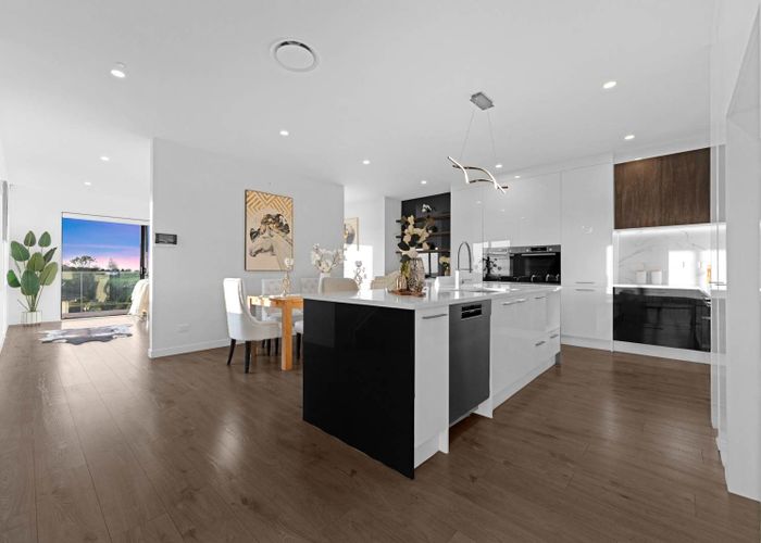  at 32 Jabal Cresent, Totara Park, Manukau City, Auckland