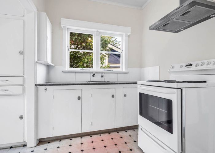  at 2/14 Great South Road, Manurewa, Manukau City, Auckland