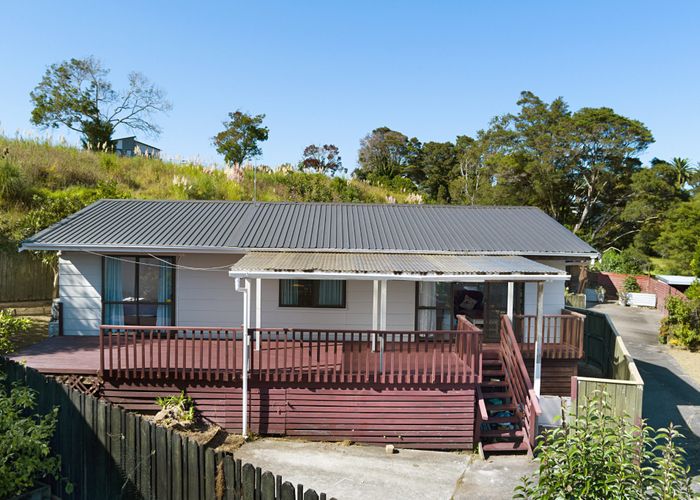  at 1/76 Chilcott Road, Henderson, Waitakere City, Auckland