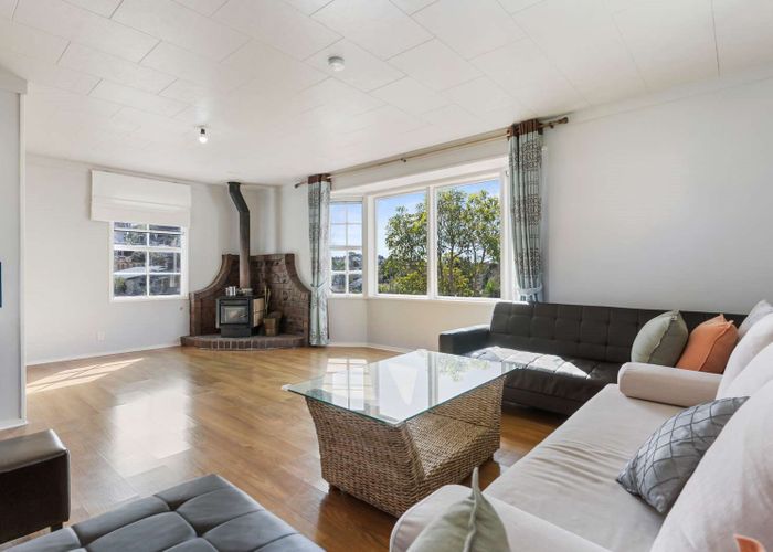  at 101 Oaktree Avenue, Browns Bay, Auckland