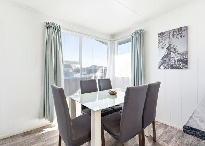  at 27 Cross Street, Castlecliff, Whanganui, Manawatu / Whanganui