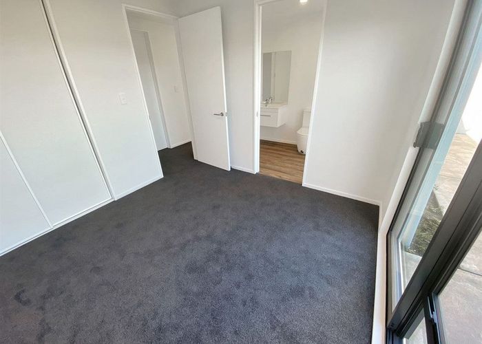  at 2/87 Manakura Street, Russley, Christchurch City, Canterbury