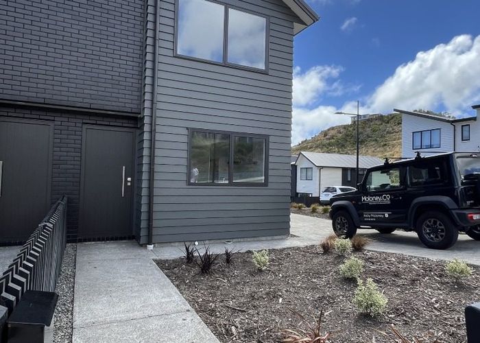  at 4 Turtleback Avenue, Whitby, Porirua