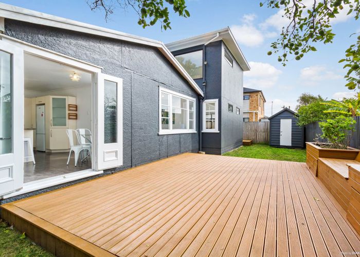  at 3 Vanguard Road, Kelston, Auckland