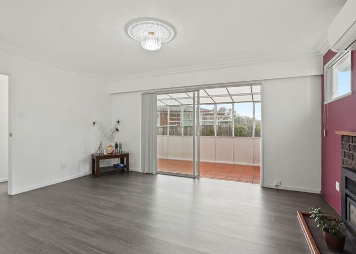  at 12 Ashbourne Place, Glendene, Waitakere City, Auckland