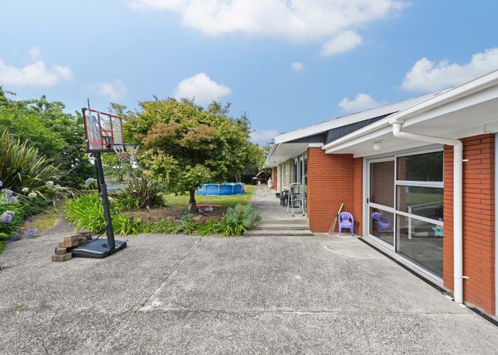  at 5 East Ridge Grove, Newstead, Hamilton