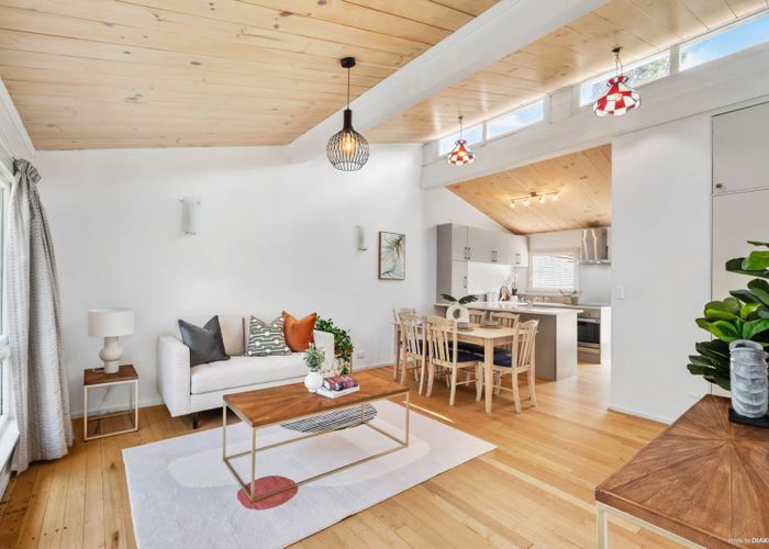  at 4/15 SELWYN CRES, Forest Hill , Auckland