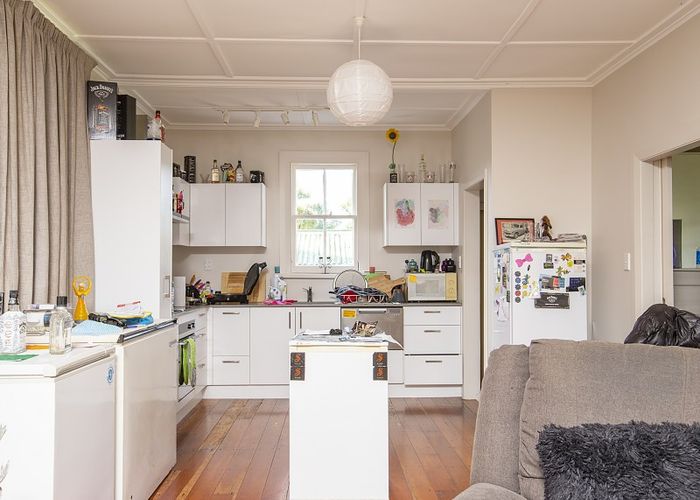  at 6 Charles Street, Tinui