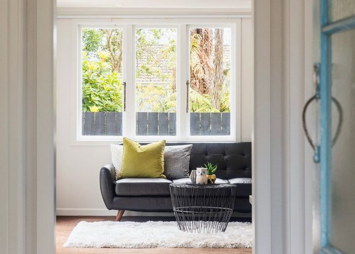  at 32 Pine Avenue, Henderson, Waitakere City, Auckland