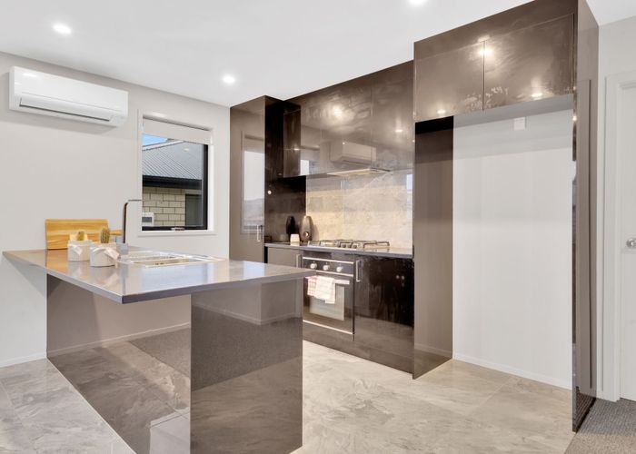  at 8A Frederick Place, Whalers Gate, New Plymouth, Taranaki