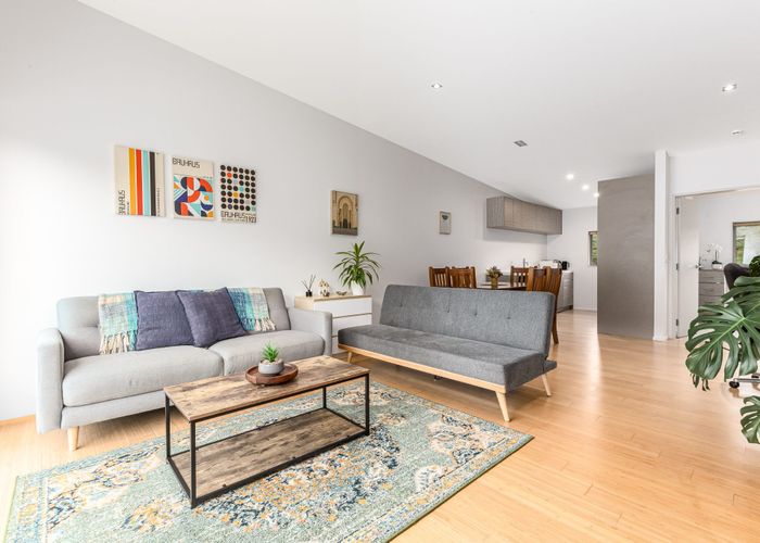  at 77 Saddleback Grove, Karori, Wellington
