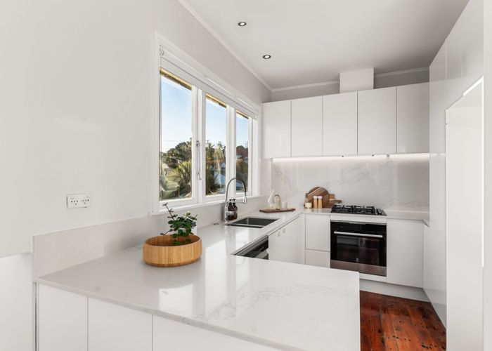  at 1/27 Huka Road, Birkenhead, Auckland
