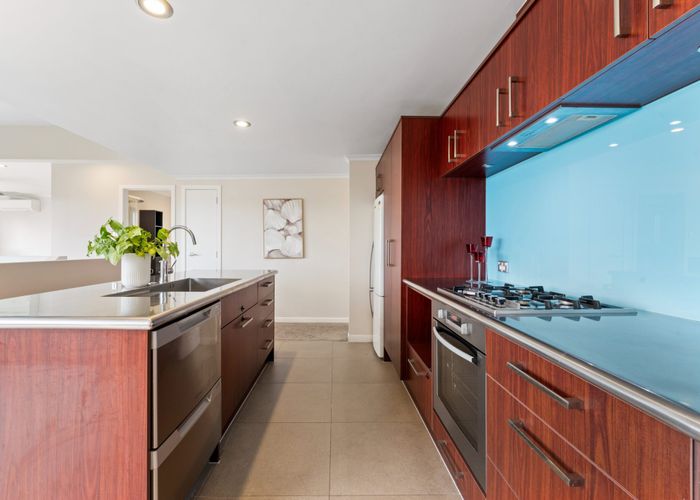  at 24 Kiteroa Terrace, Rothesay Bay, North Shore City, Auckland