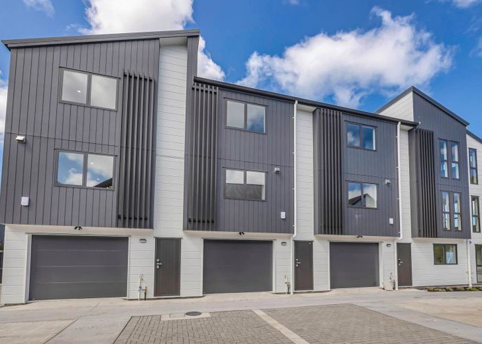  at Lot 3, 25 Taikata Road, Te Atatu Peninsula, Waitakere City, Auckland