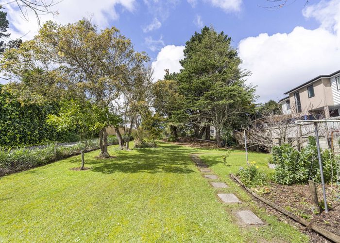  at 84 Woodglen Road, Glen Eden, Auckland