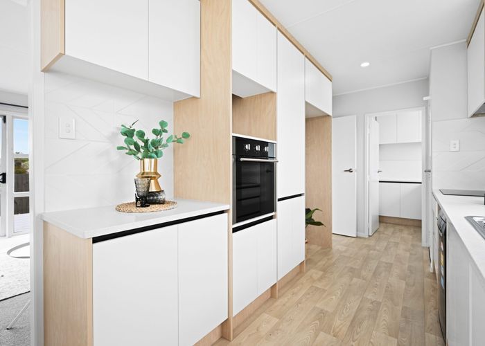  at 13 Margaret Place, Deanwell, Hamilton