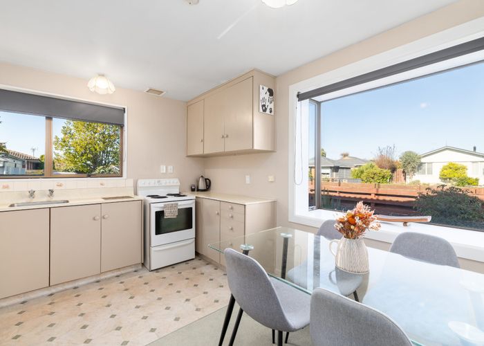  at 1/40 Sarabande Avenue, Redwood, Christchurch City, Canterbury