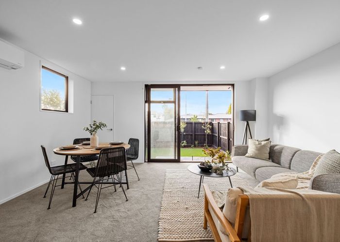  at 1/235 Cranford Street, St. Albans, Christchurch City, Canterbury
