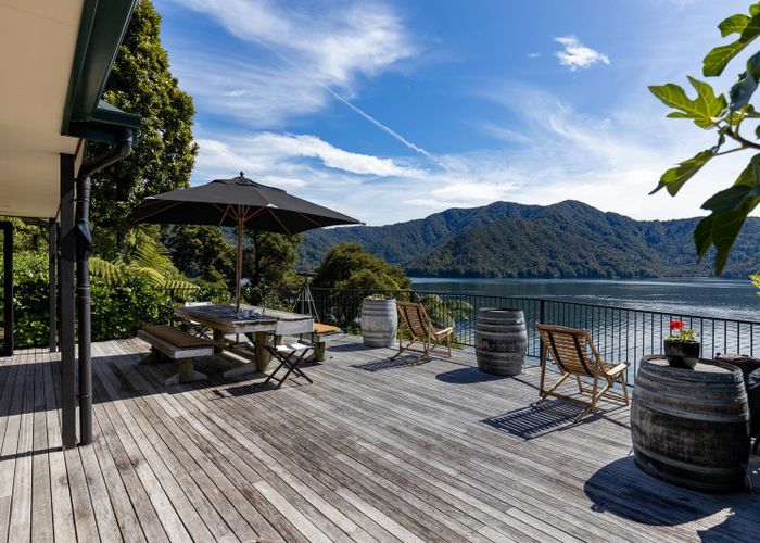  at 2047 Queen Charlotte Drive, Ngākuta Bay, Picton