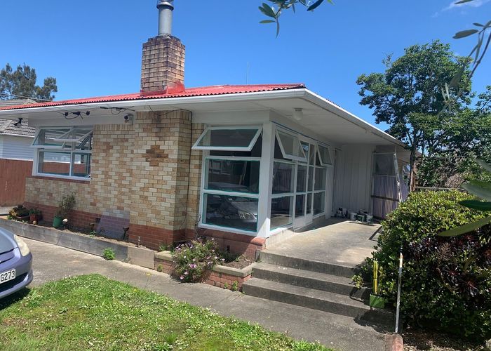  at 109 Universal Drive, Henderson, Waitakere City, Auckland