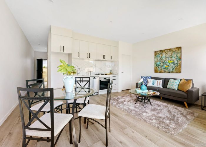  at 70E union road, Howick, Manukau City, Auckland