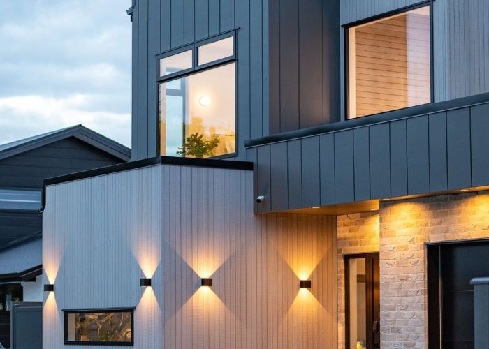  at 2/1876 River Road, Flagstaff, Hamilton, Waikato