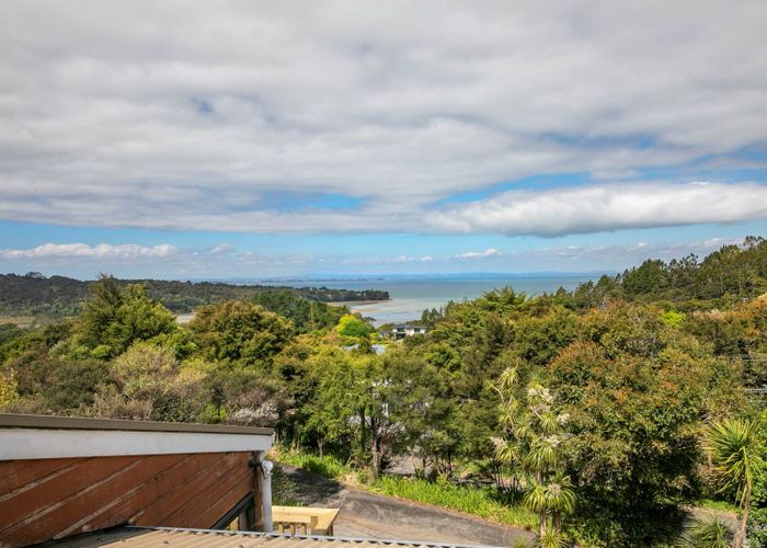  at 42 Rauhuia Crescent, Parau, Auckland