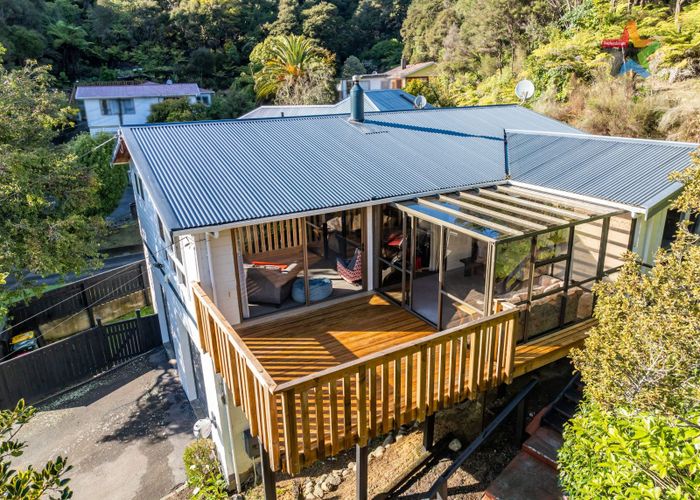  at 38 James Grove, Stokes Valley, Lower Hutt