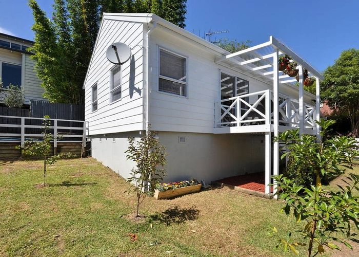  at 2/24 Springfield Road, Morningside, Auckland City, Auckland